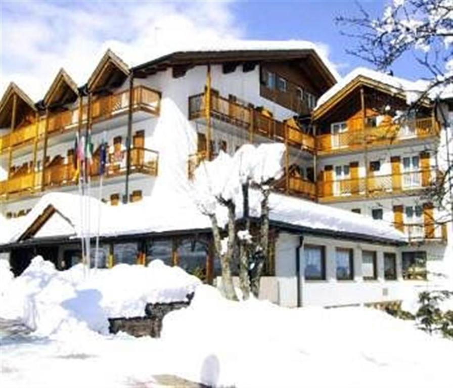 Hotel Olisamir Каведаго Екстериор снимка