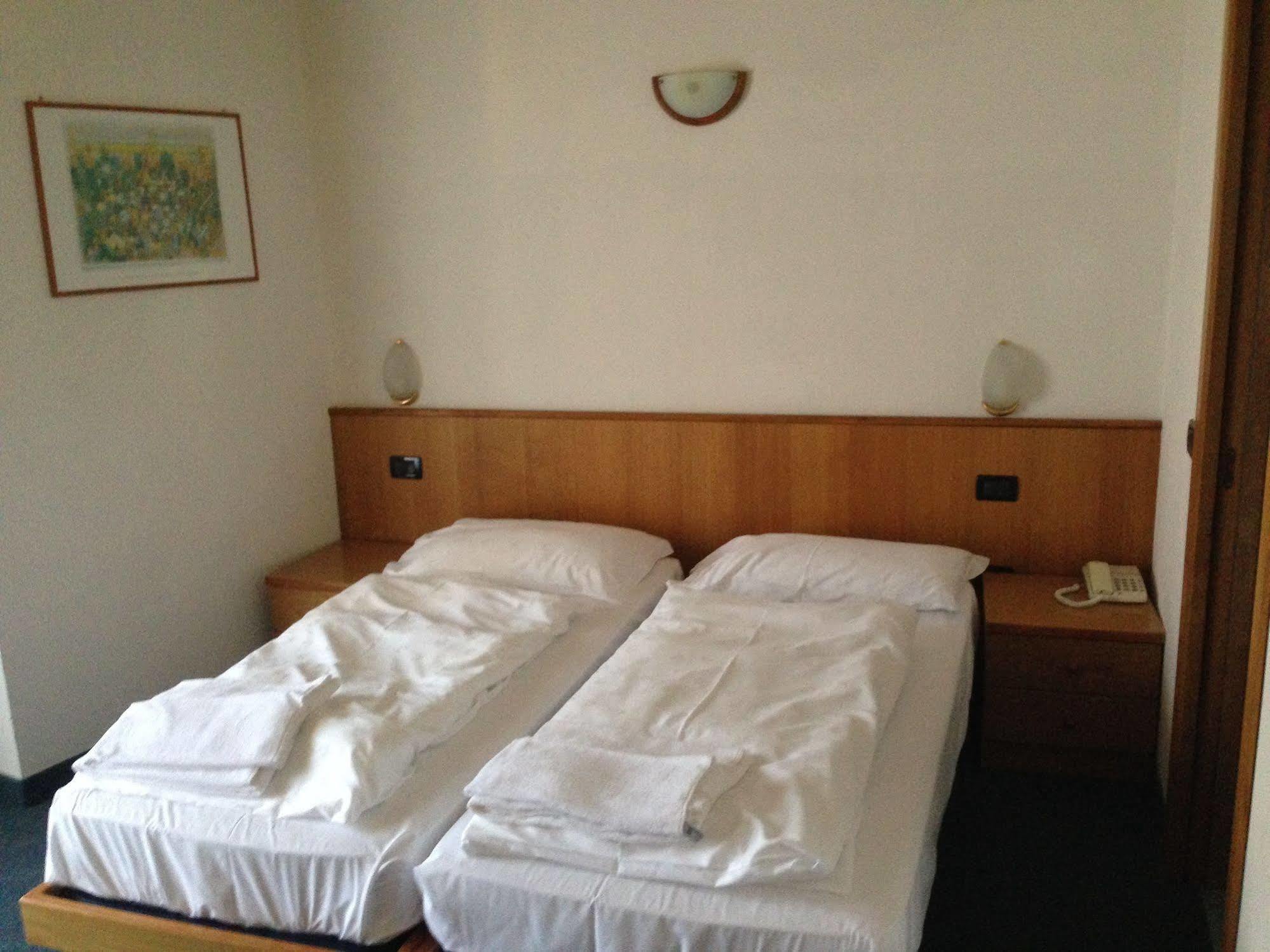 Hotel Olisamir Каведаго Екстериор снимка